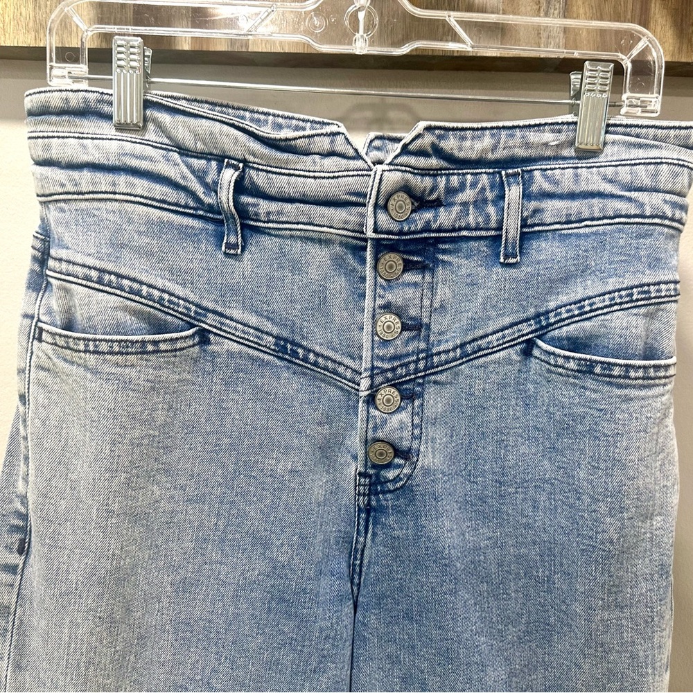 Express High Waisted Mom Jeans Size 8 - Picture 3 of 10
